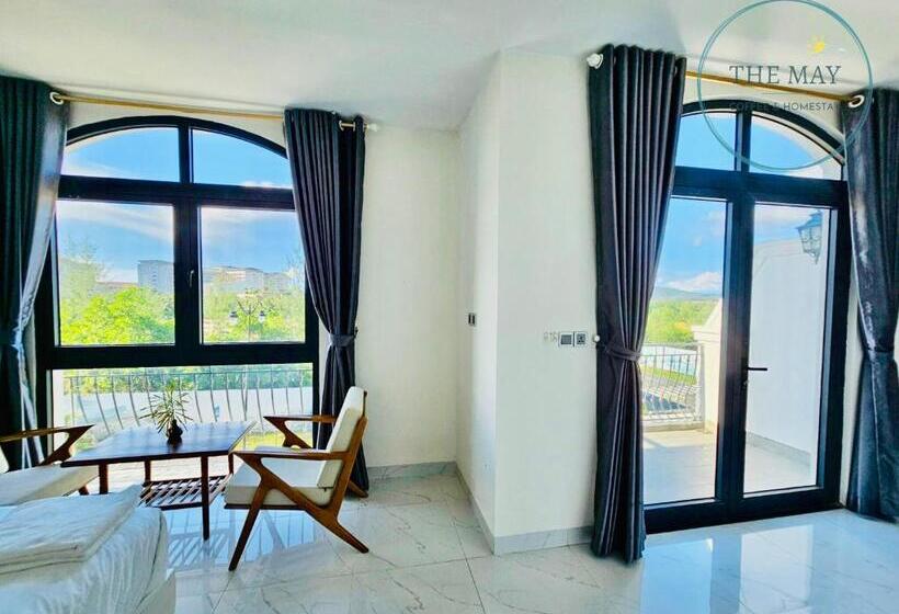 هتل The May Homestay