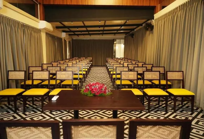Misty Queen By Dimora Hotels