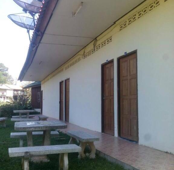 Pension (Hôtel basse catégorie) ทรัพย์ทอง การ์เด้น รีสอร์ท
