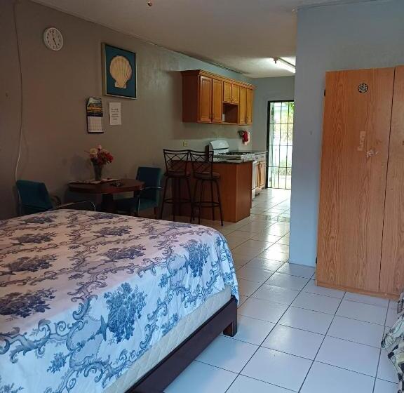 پانسیون Errol And Nancys Place