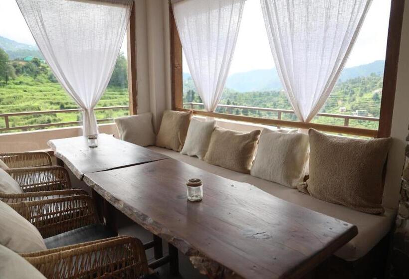 بنسيون Exstacy S Bathtub Rooms & Cafe