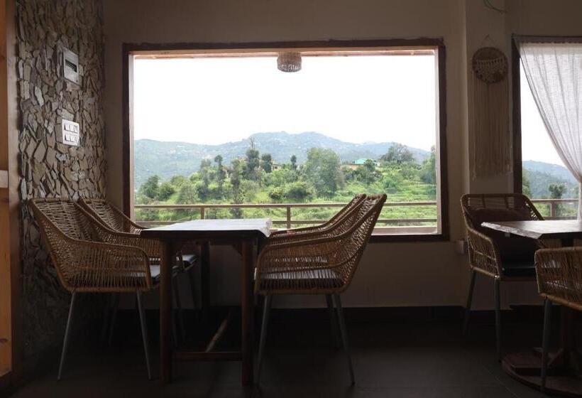 بنسيون Exstacy S Bathtub Rooms & Cafe