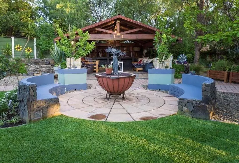 Majatalo Gabbys Cottage Guesthouse