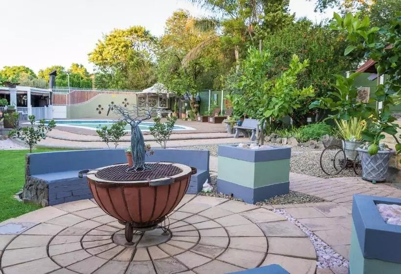 Majatalo Gabbys Cottage Guesthouse