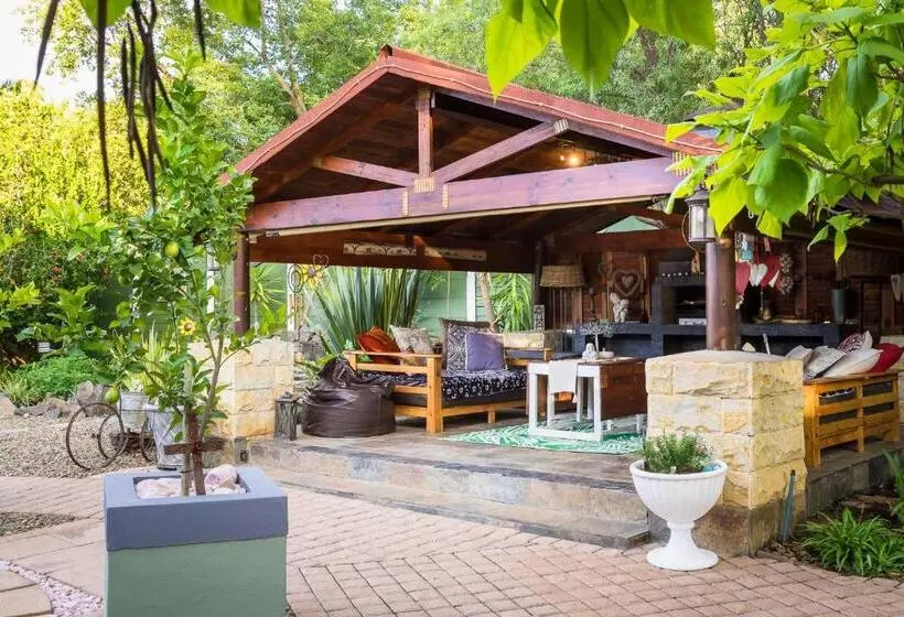 Majatalo Gabbys Cottage Guesthouse