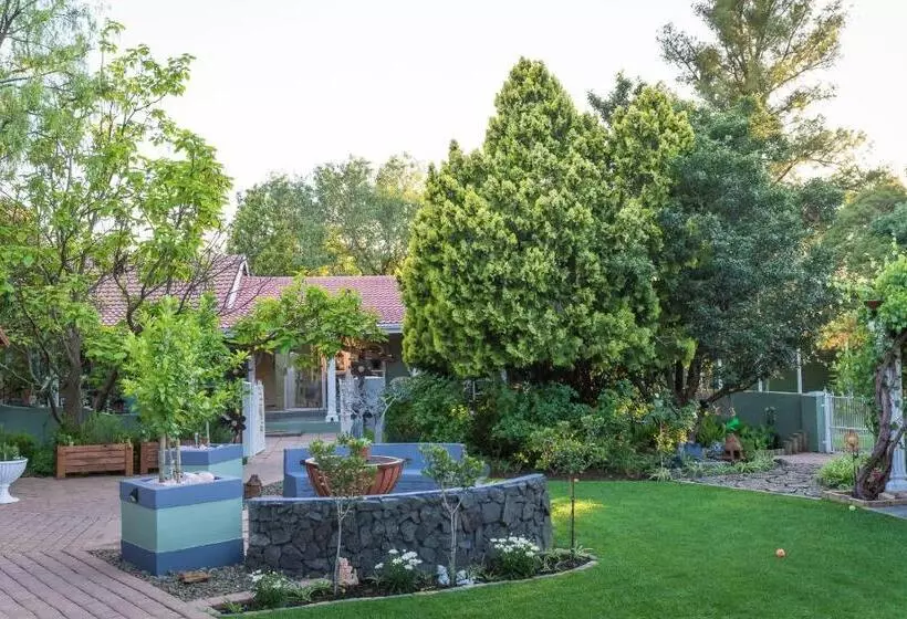 Majatalo Gabbys Cottage Guesthouse