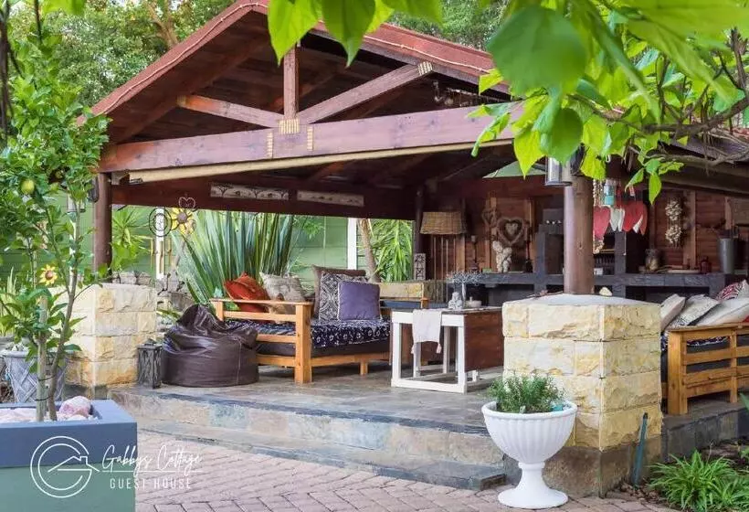 Majatalo Gabbys Cottage Guesthouse