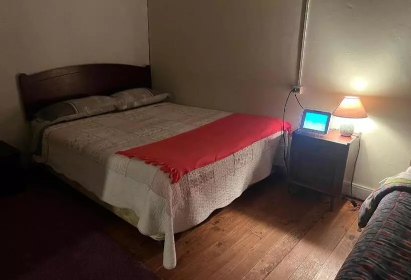 ペンション Hostal Ninhue