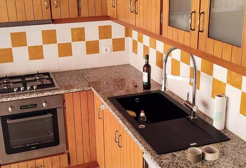 Majatalo Nazaré Wsl Experience 2025