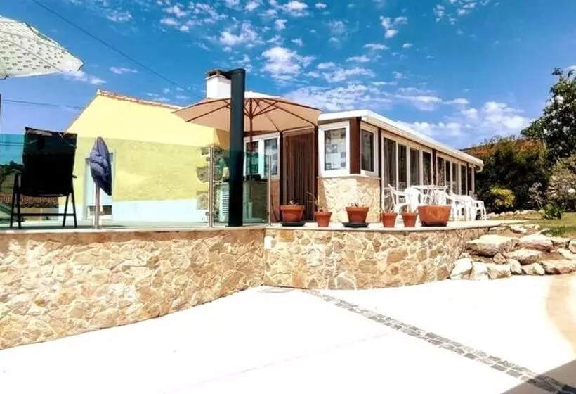 Majatalo Nazaré Wsl Experience 2025