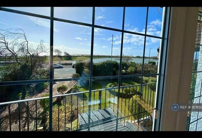 بنسيون White House