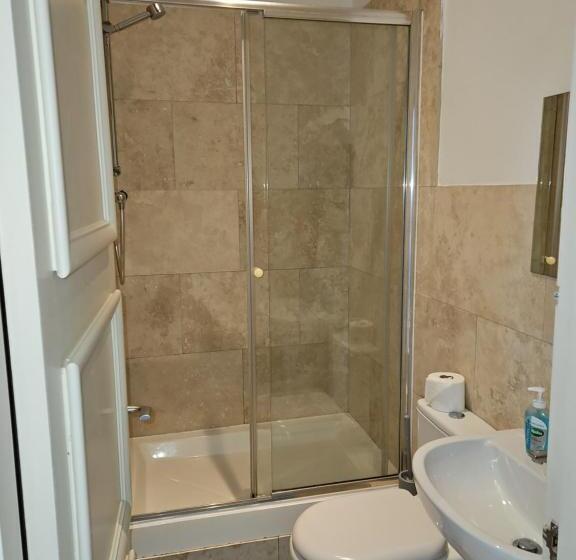 بنسيون White House