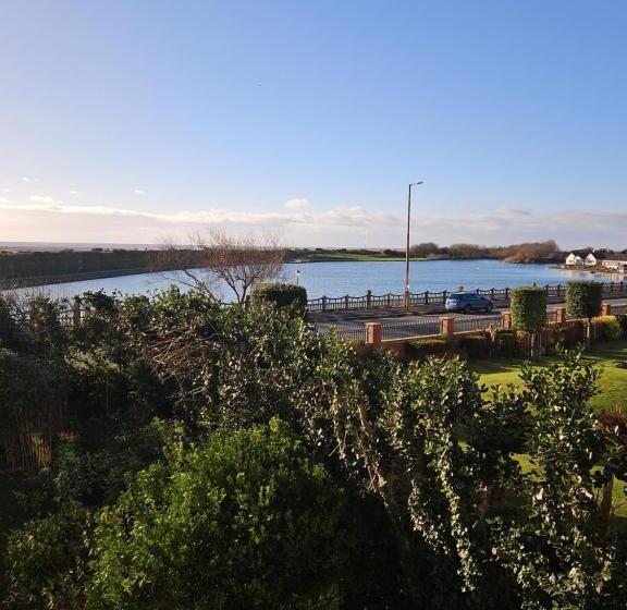 بنسيون White House