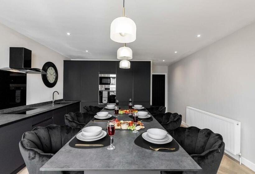 The Burlington By Stamp Sa