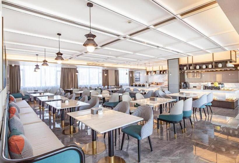 Atour Hotel Zhuhai Jinwan Gaolan Port