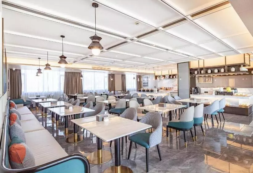 Atour Hotel Zhuhai Jinwan Gaolan Port