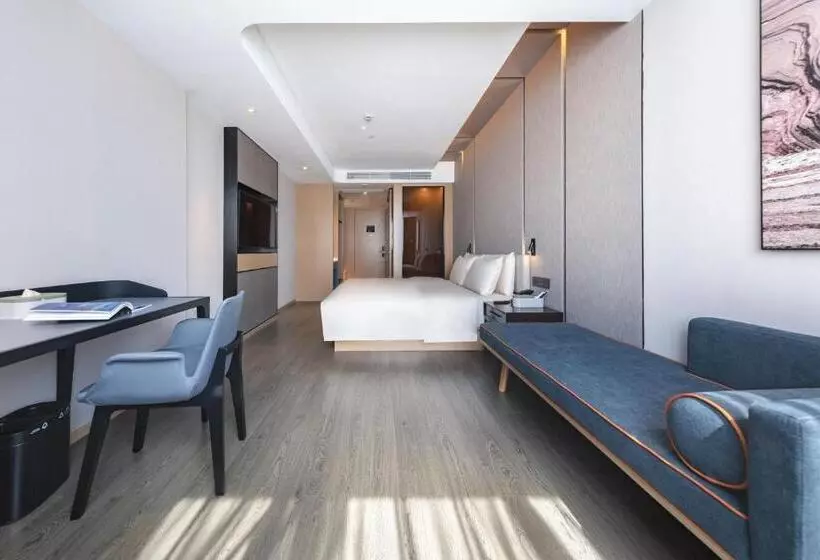 Atour Hotel Zhuhai Jinwan Gaolan Port
