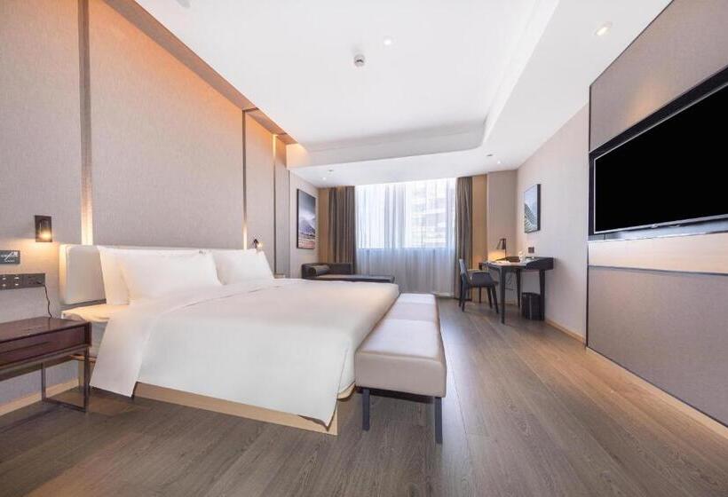 Atour Hotel Zhuhai Jinwan Gaolan Port