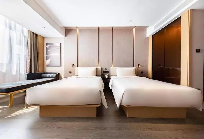 Atour Hotel Zhuhai Jinwan Gaolan Port