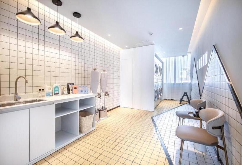 Atour Hotel Zhuhai Jinwan Gaolan Port