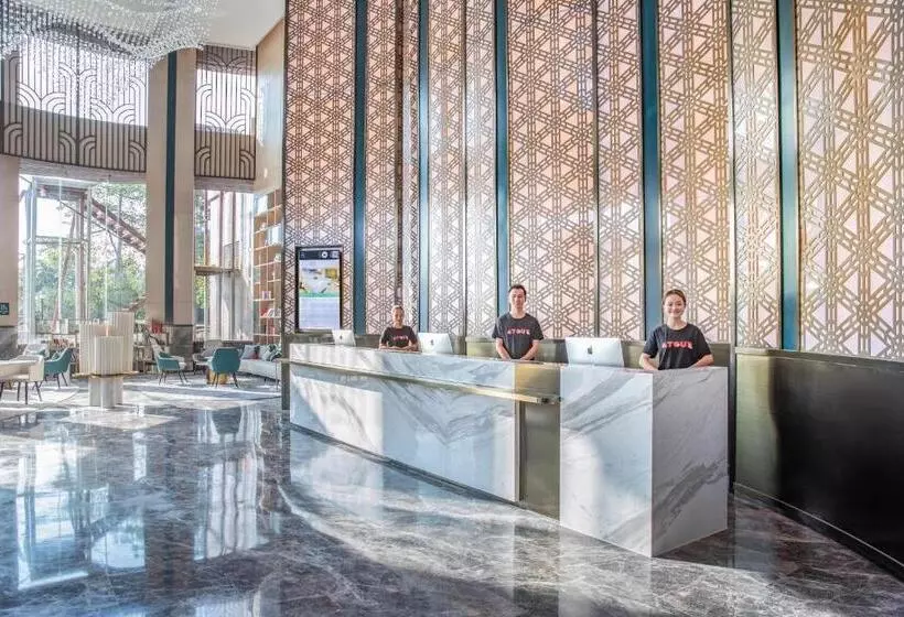 Atour Hotel Zhuhai Jinwan Gaolan Port