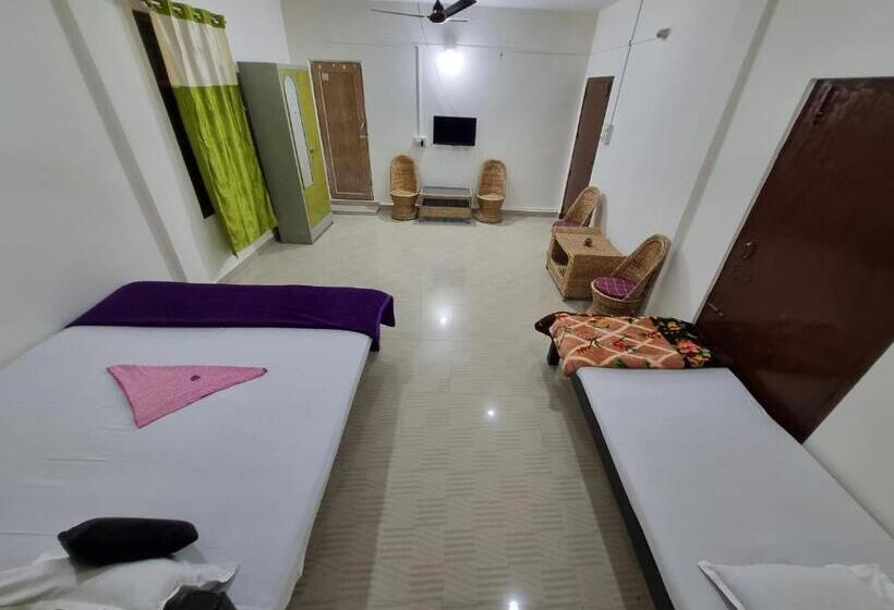 Отель Akashdeep Bhavan Khaziranga National Park