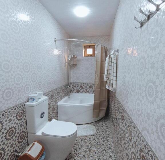 Отель Dari Zanjir