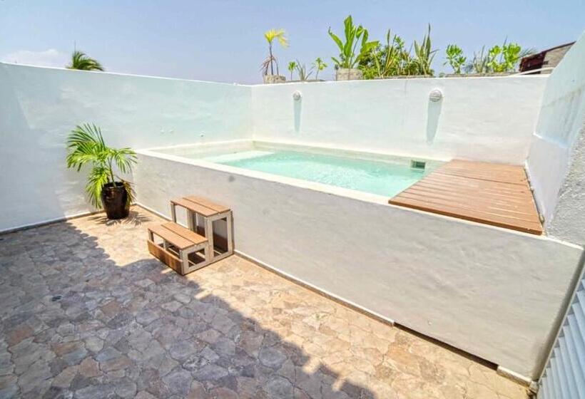 هتل Los Patios Loft Suites