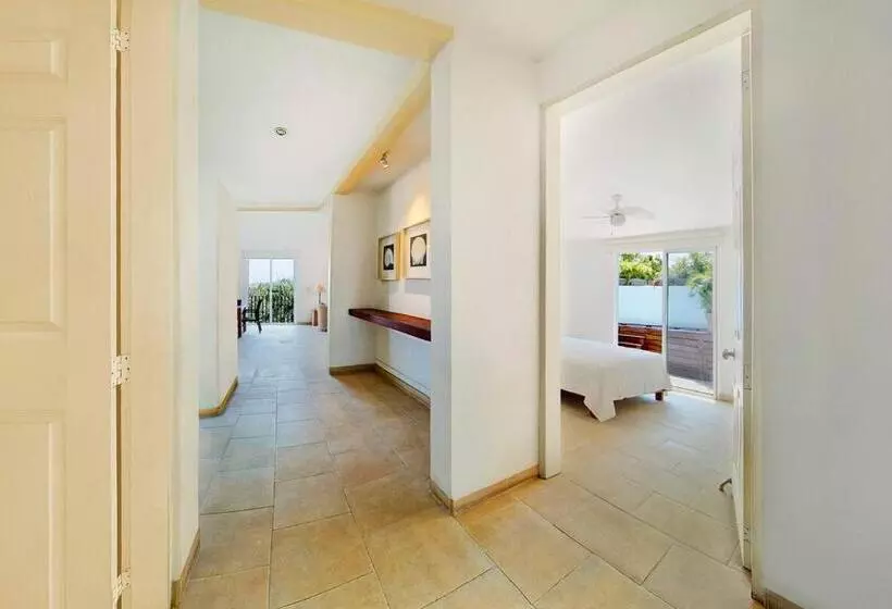 Hotelli Los Patios Loft Suites