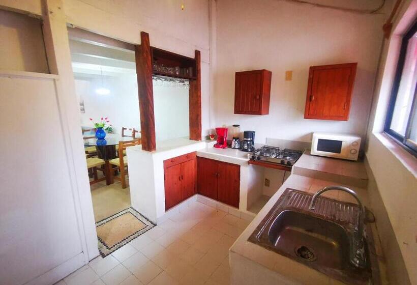 هتل Los Patios Loft Suites