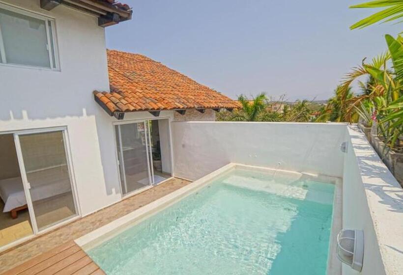 هتل Los Patios Loft Suites