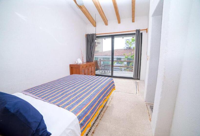 هتل Los Patios Loft Suites