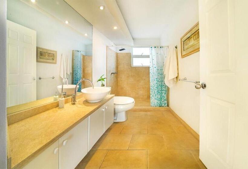 هتل Los Patios Loft Suites