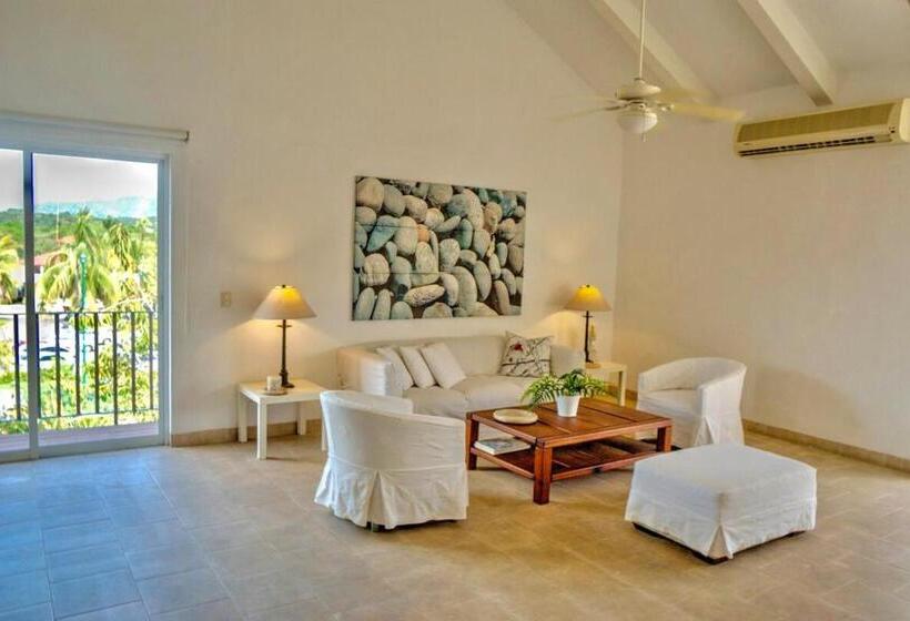 هتل Los Patios Loft Suites