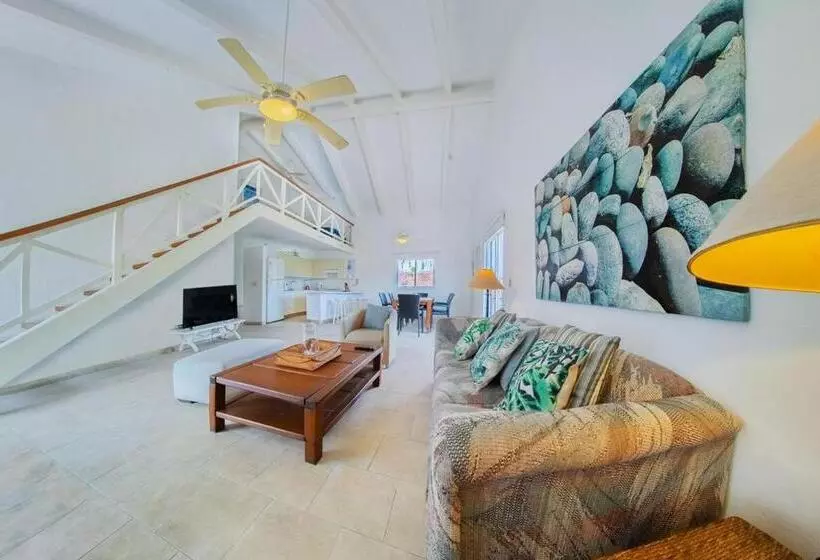 Hotelli Los Patios Loft Suites