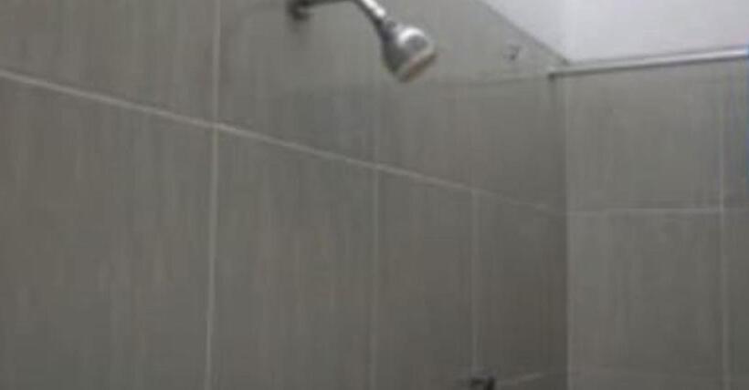 בית מלון כפרי Oyo 93286 Yellow House Syariah