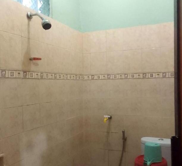 בית מלון כפרי Oyo 93286 Yellow House Syariah