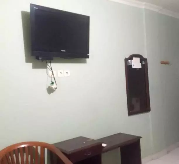 Hotelli Oyo 93286 Yellow House Syariah