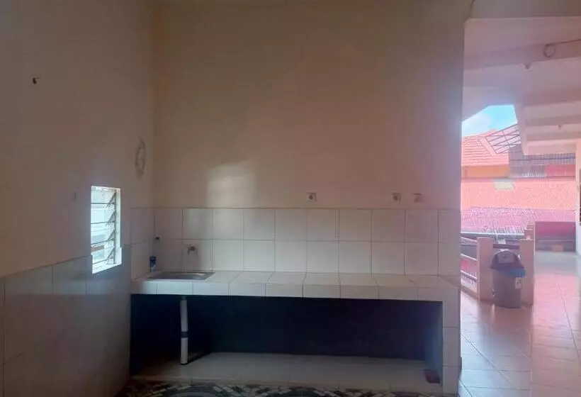 Hotelli Oyo 93303 Lourdes Blessing Hill