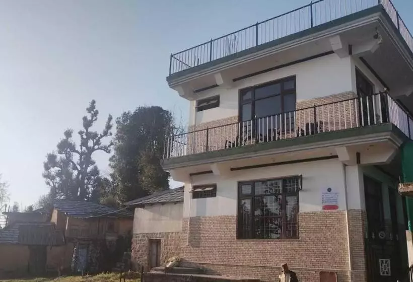 ホテル Oyo Krishna Cottage