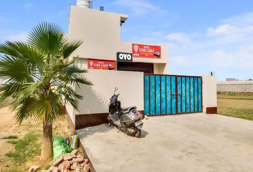 Hotelli Oyo Star Light