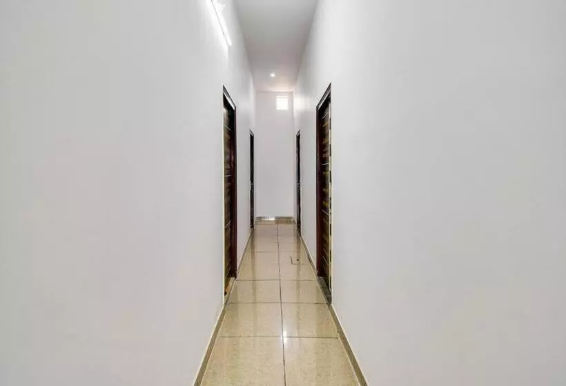 Hotelli Oyo Star Light