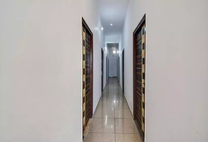Hotelli Oyo Star Light