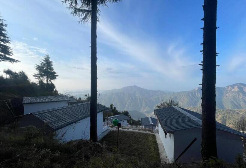 Hotel The Deodar Stays