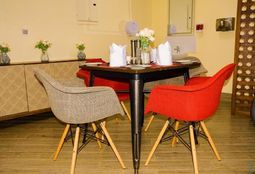 هتل Tj S Boutique