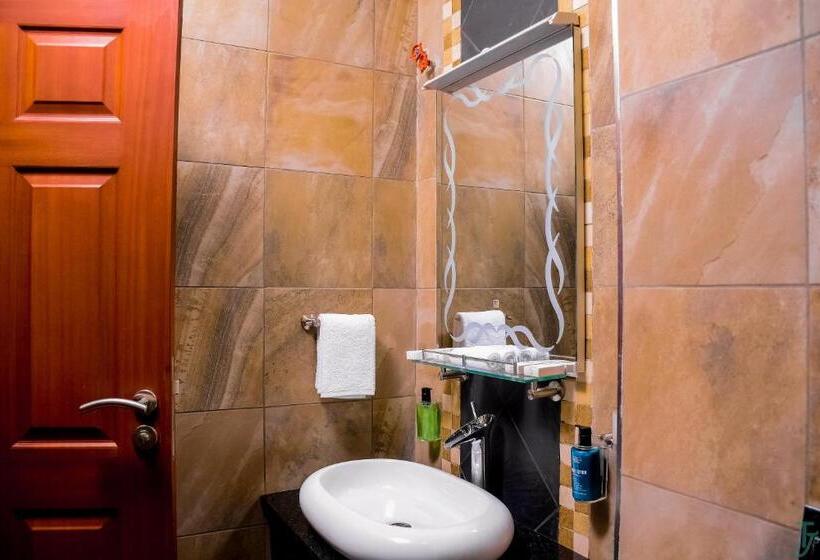 هتل Tj S Boutique