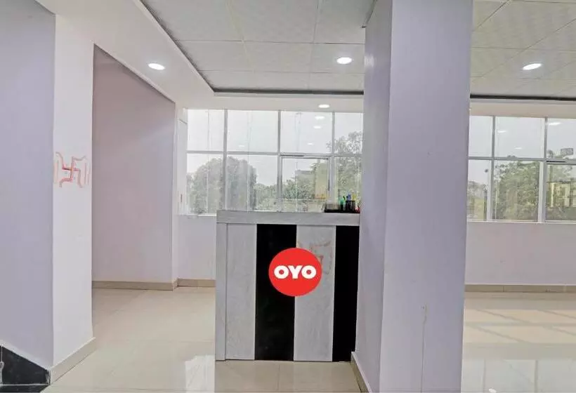 Oyo Flagship Royal Velvet Hotel & Banquet
