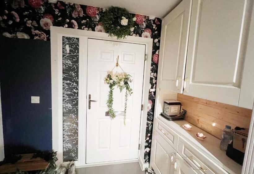 פנסיון Detached House A Room In Essex