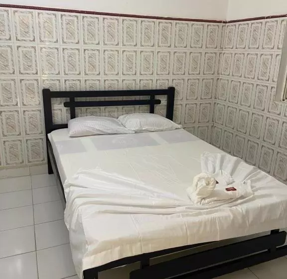 پانسیون Hostal La Terraza