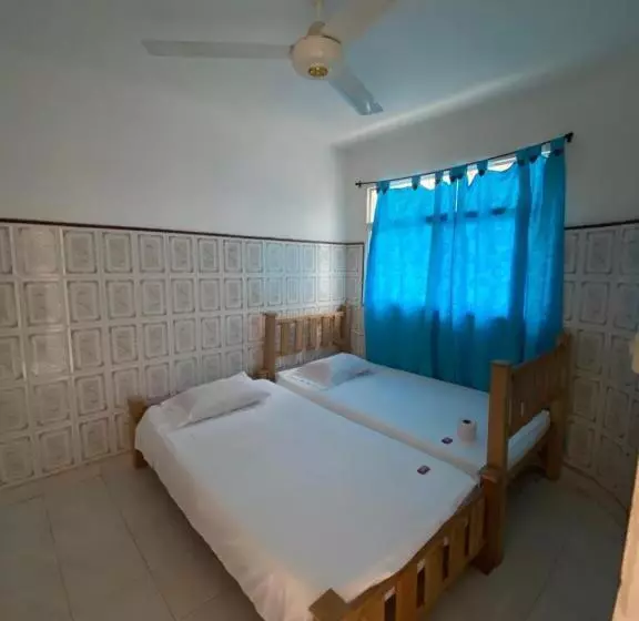 پانسیون Hostal La Terraza